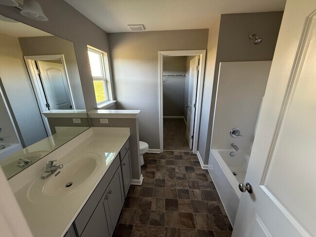 Building Photo - 6061 Arbor Wds Wy
