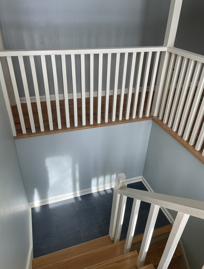 Building Photo - 4449 E 107th St