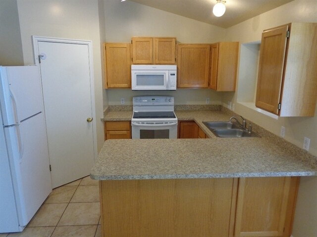 Building Photo - 7206 S Inverness Drive