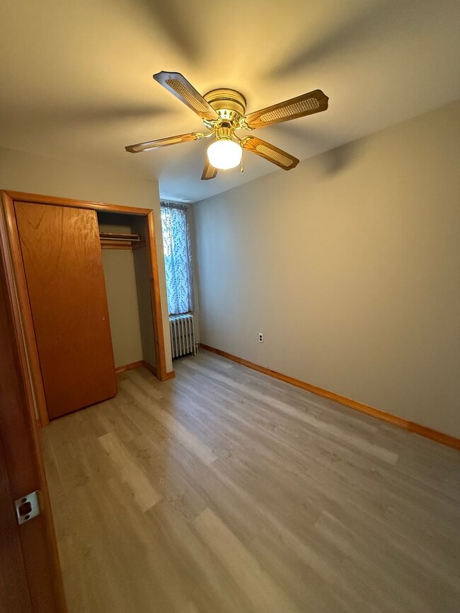 Building Photo - Charming 3-Bedroom Home in Port Richmond A...