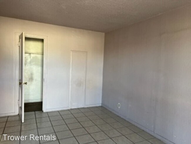 Building Photo - 1 br, 1 bath House - 306 E 31st
