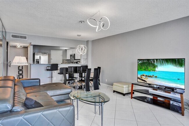 Building Photo - 3725 S Ocean Dr