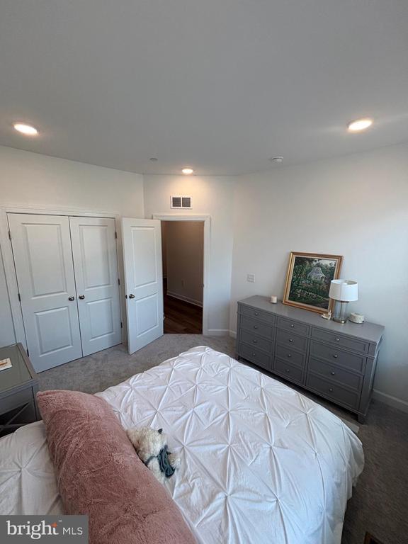 Building Photo - 5030 Longmire Wy
