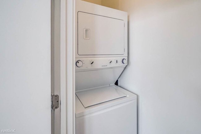 Building Photo - 1 br, 1 bath  - 141 E Wythe St
