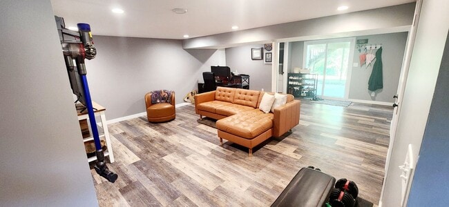 Building Photo - 3 Bed 2 Bath in Robinson, PA