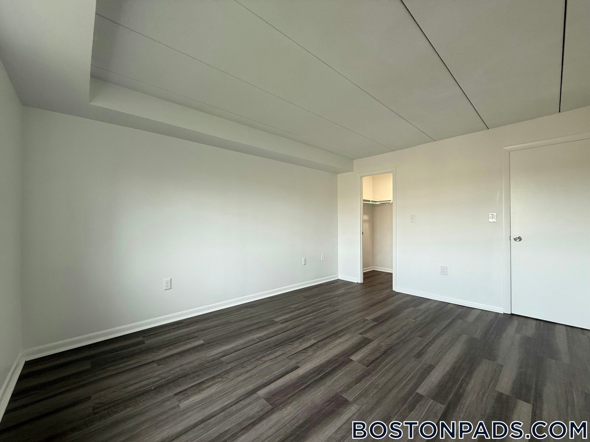 Building Photo - 53 Hill Rd