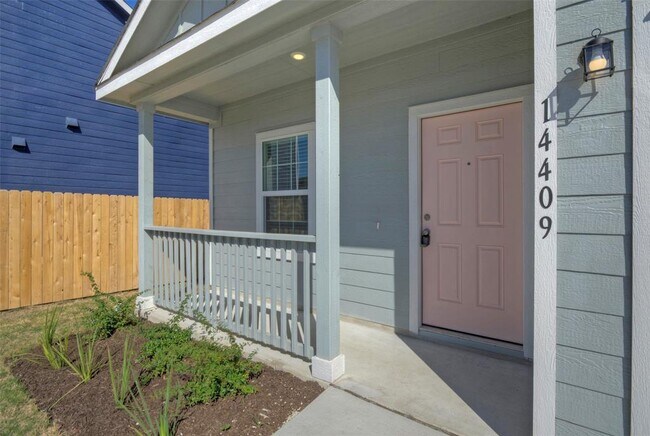Building Photo - 14409 Koti Wy