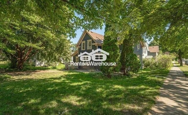 Primary Photo - Cozy 3 bed 1.5 bath duplex unit in Hastings