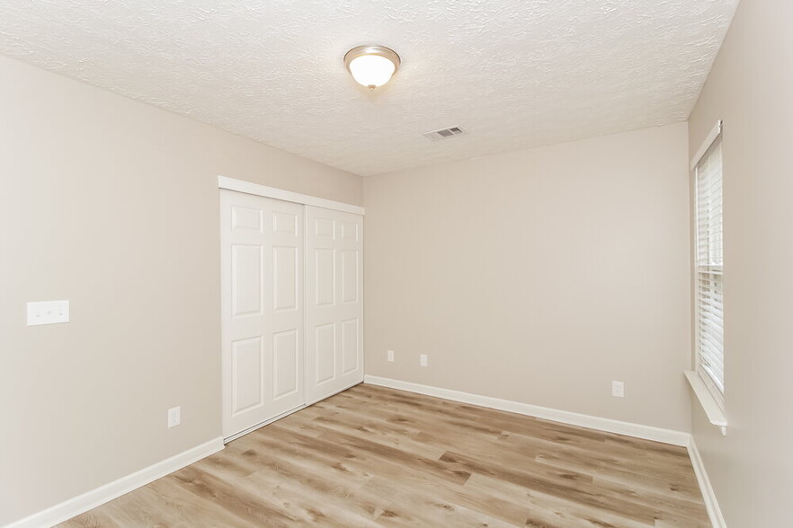 Building Photo - 817 Yonah Dr