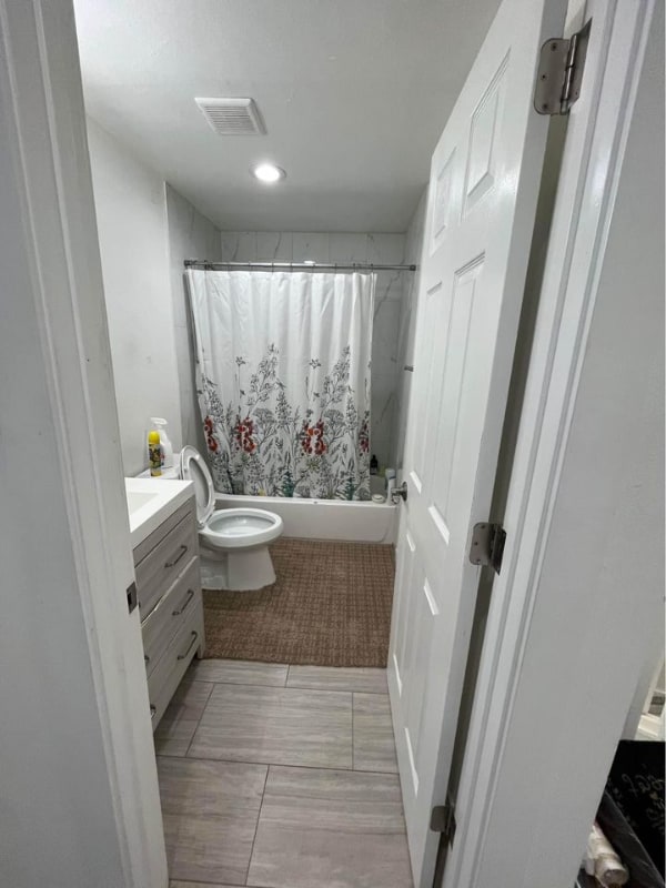 Building Photo - 2112 164th Ave NE