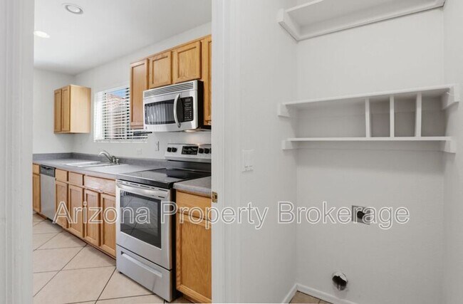 Building Photo - 3332 S Bowman Rd