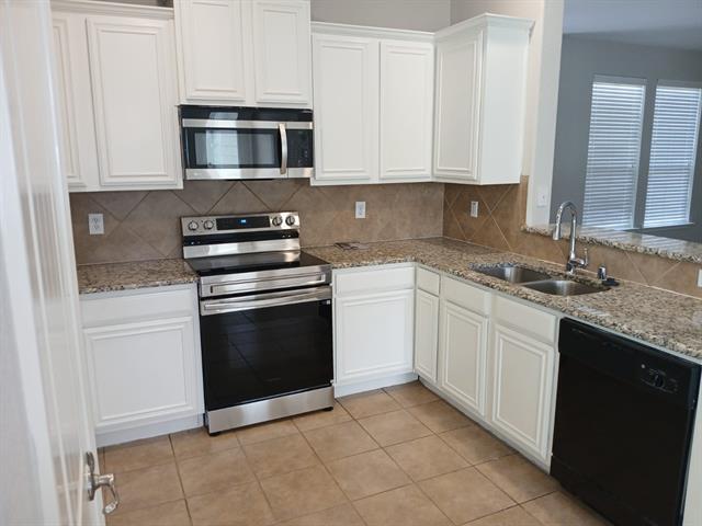 Building Photo - 920 Foxgrove Ln