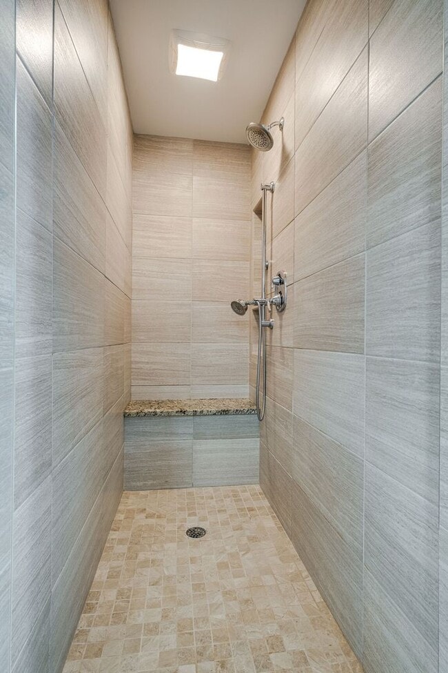 Building Photo - Beautiful build in Cleveland Park (Downtown Nashville)