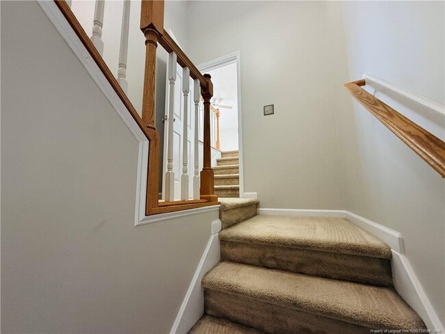 Building Photo - 84 Gloucester Ct