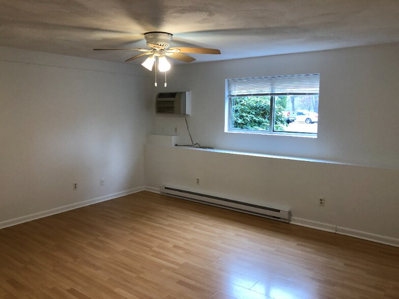 Building Photo - 16 Appleton Park