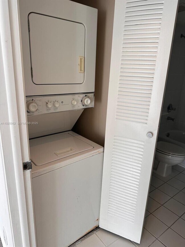 Building Photo - 3300 NE 192 St