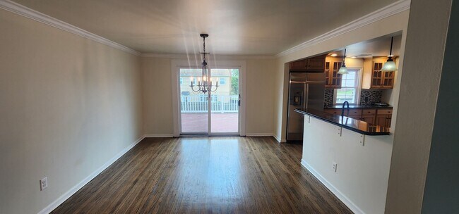 Building Photo - Beautiful and Spacious Wallingsford 4 Bedr...