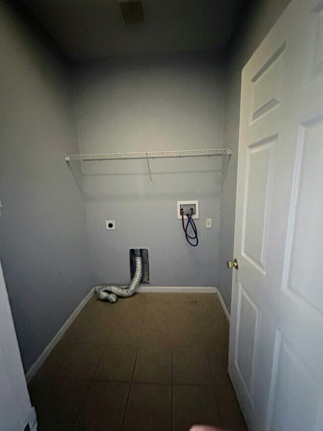 Building Photo - 108 Joyelle Cir