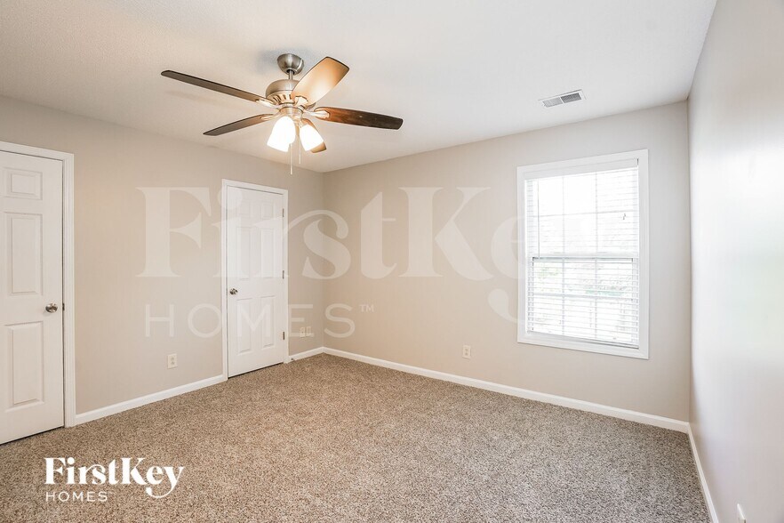 Building Photo - 3407 Bradfield Dr