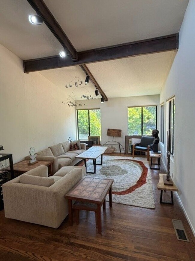 Building Photo - Emerald Hills Retreat, 4BR/3BA + Private ADU on Expansive Grounds