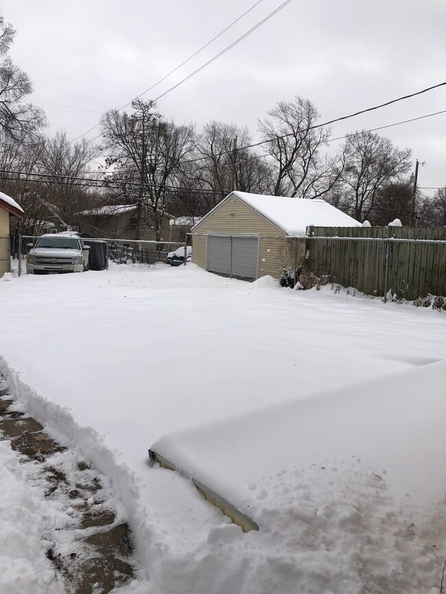 Building Photo - Single house for rent (under Renovation )this house will be ready December 1 2025 just in time fo...