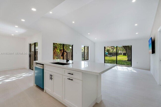 Building Photo - 11256 SW 90th Ln