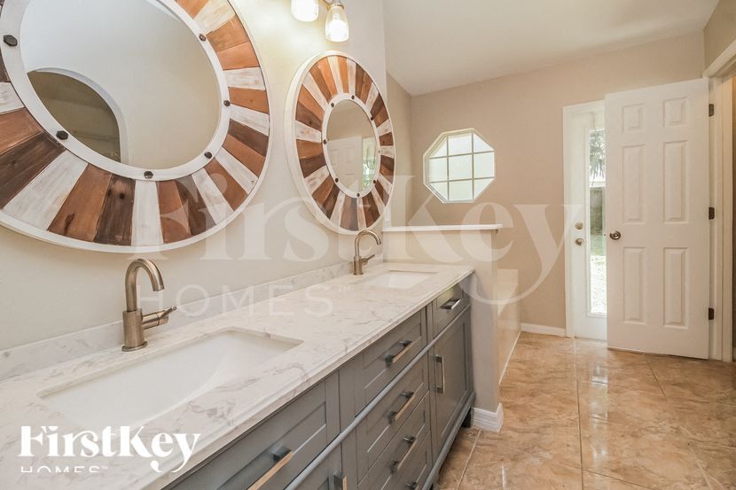 Building Photo - 1844 Doe Lake Ct