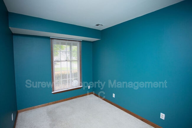 Building Photo - 50 Manchester Rd