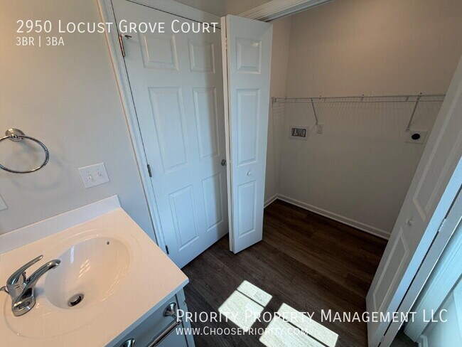 Building Photo - 2950 Locust Grv Ct
