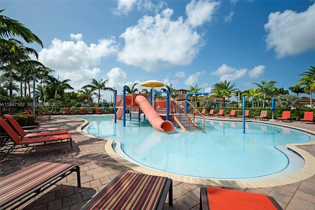 Building Photo - 532 SE 34th Terrace