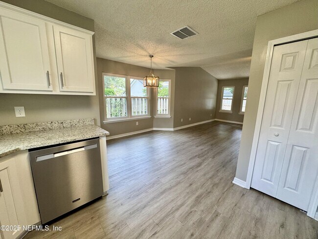 Building Photo - 3625 Lumberjack Way