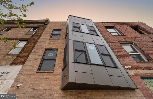 Building Photo - 2034 Ridge Ave
