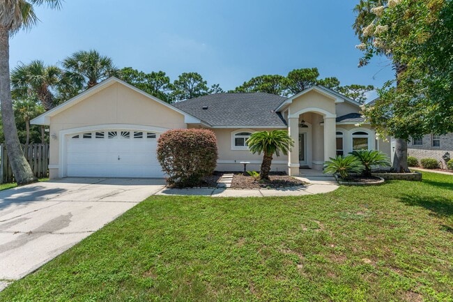 Primary Photo - Spacious Home in Navarre!