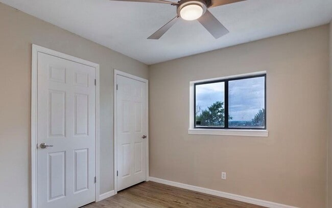 Building Photo - 1504 5th St