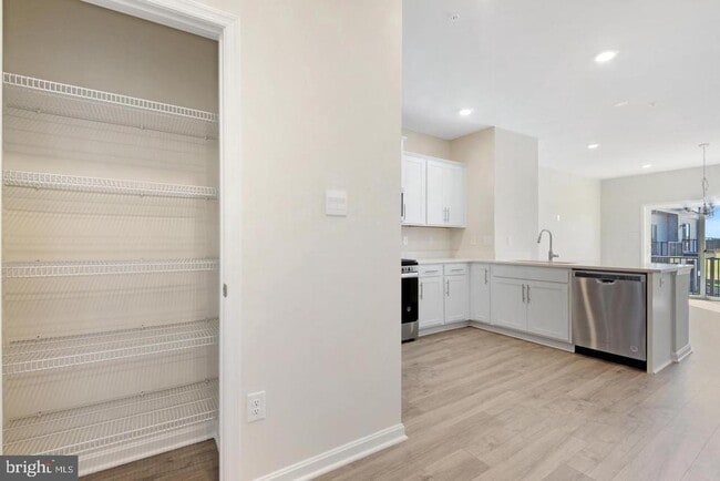 Building Photo - 344 Ensemble Wy