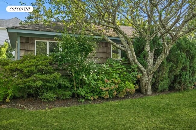 Building Photo - 62 Middle Pond Rd