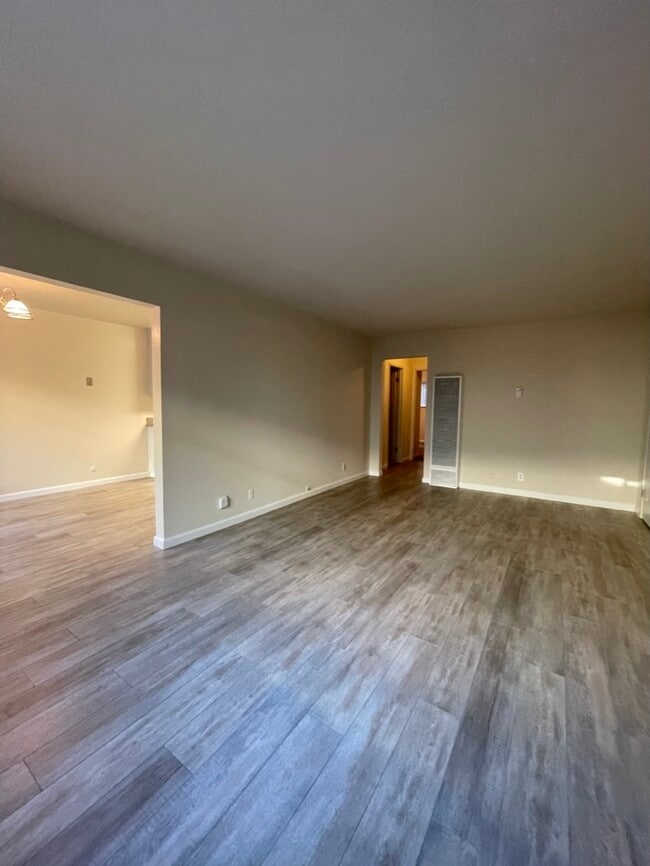Living room - 1191 Brace Ave
