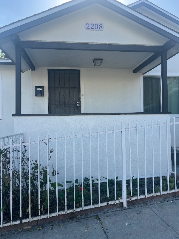 Building Photo - 2208 Kent St