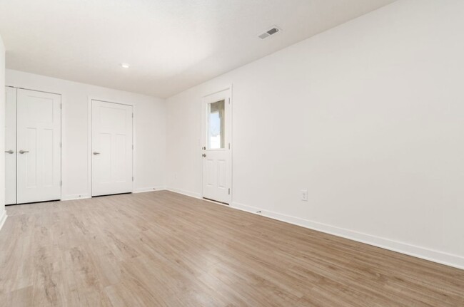 Building Photo - 129 Coyote Willow Dr