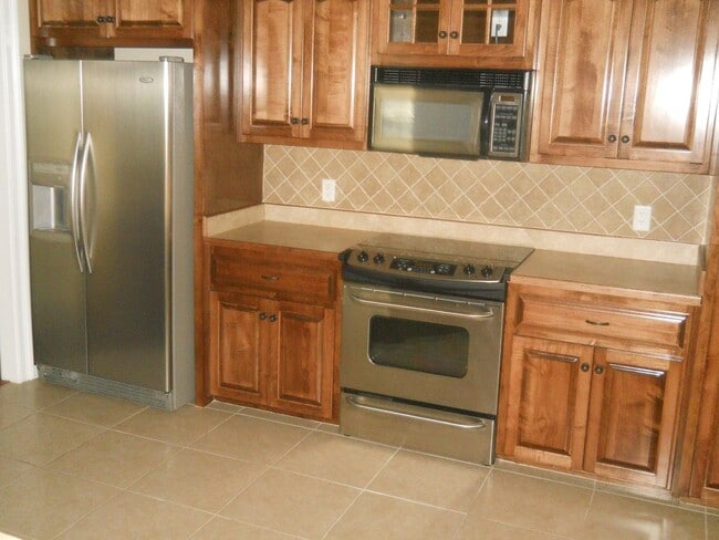 Building Photo - Great home in the city in the Vineyards S/D!