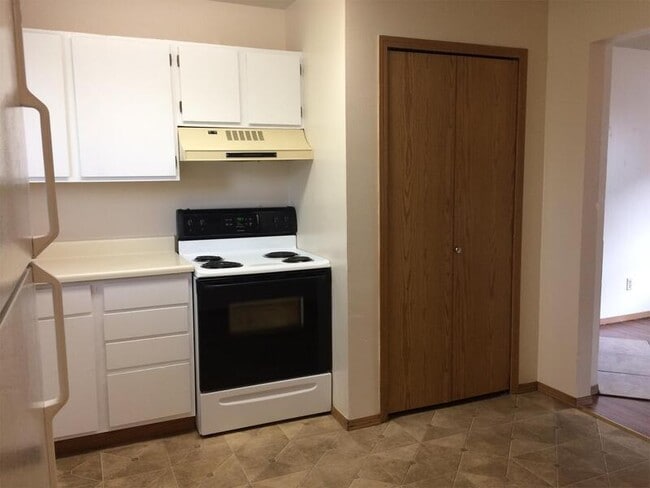 Building Photo - 504 Winnie Way