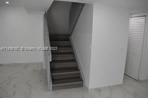 Building Photo - 2 br, 2.5 bath House - 6201 SW 138th Ct