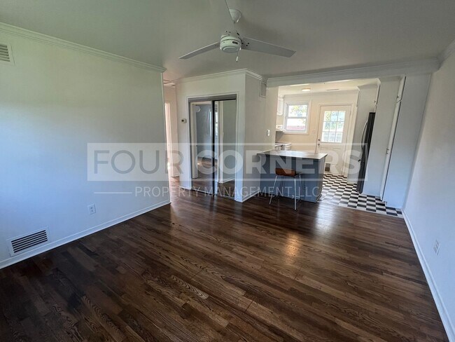 Building Photo - 535 Overlook St