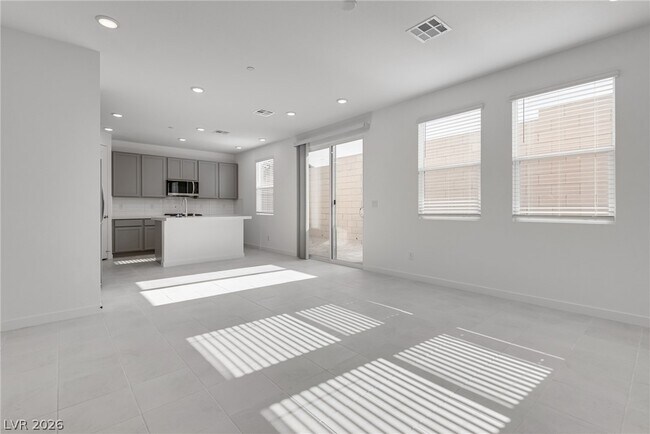 Building Photo - 10728 Rhinehill Ave
