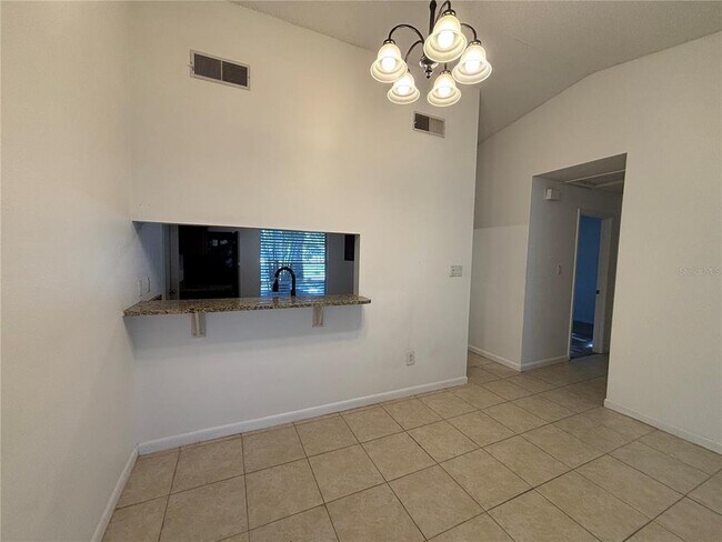 Building Photo - 1761 Lakeview Village Dr