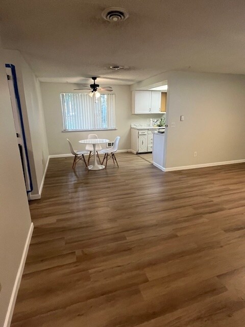 Building Photo - 8521 37th Ct SE