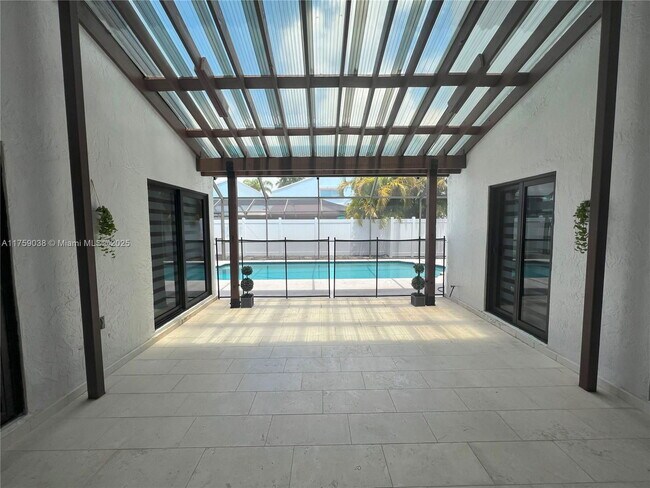 Building Photo - 8735 SW 54th Terrace