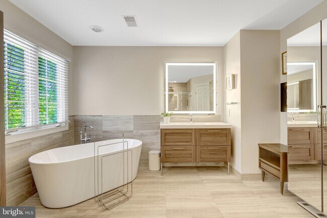 Building Photo - 1926 Poole Ln