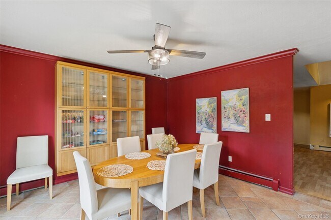 Building Photo - 3 Meadowgrass Ln