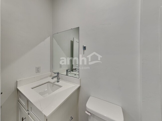 Building Photo - 7429 S Paseo Monte de Oro